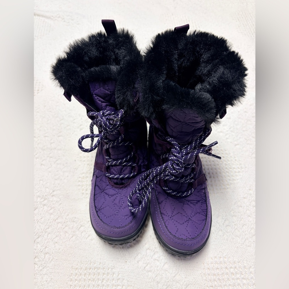 Tundra Unisex-Child Kenora Snow Boot Size 1 - brand new